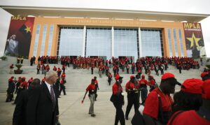 Read more about the article Congresso extraordinário do MPLA traz “à tona” tema da bicefalia rejeitado em 2018