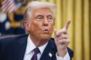 Read more about the article Trump “furioso” com Putin ameaça novos impostos sobre petróleo russo