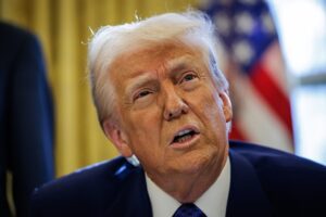 Read more about the article Trump ameaça decretar sanções “em grande escala” contra Rússia para forçar paz