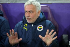 Read more about the article Galatasaray vai avançar com queixa judicial contra José Mourinho