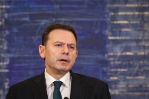 Read more about the article AD vence legislativas com 89 deputados; Pedro Nuno Santos demite-se da liderança do PS após empate com Chega