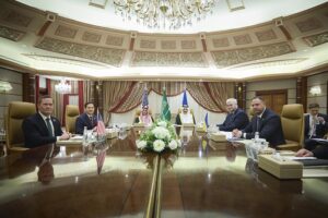 Read more about the article Casa Branca confia no fim da guerra após acordo com Kiev