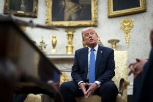 Read more about the article Trump exige 15 mil milhões de dólares ao jornal The New York Times por difamação