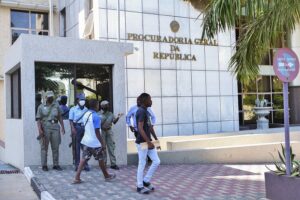 Read more about the article PGR moçambicana aplica termo de identidade e residência para principal aliado de Mondlane