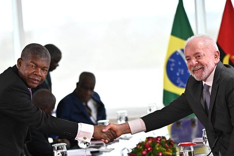 Brasil e Angola assinam acordos de cooperação em energia, agropecuária e segurança