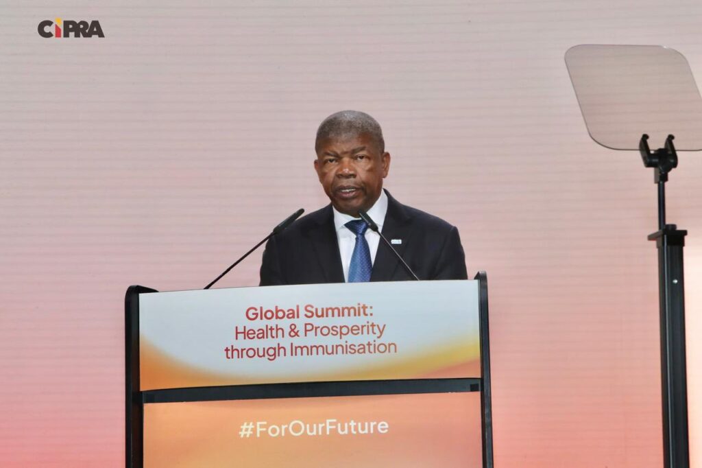 João Lourenço apela à solidariedade global e defende maior autonomia africana na produção de vacinas