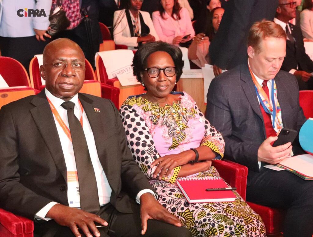 Angola investe na formação de 38 mil profissionais de saúde com apoio da GAVI e do Banco Mundial