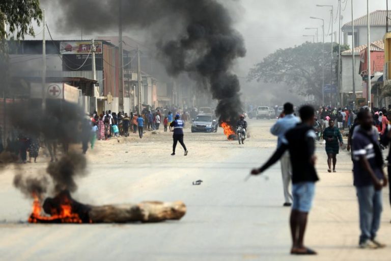Balanço provisório da Polícia aponta para 30 mortos e 277 feridos nos tumultos em Angola