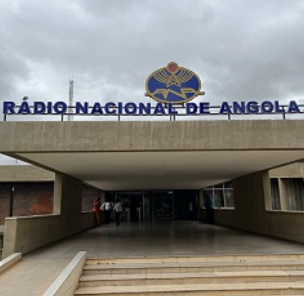João Lourenço determina medidas urgentes para reabilitação da Rádio Nacional de Angola
