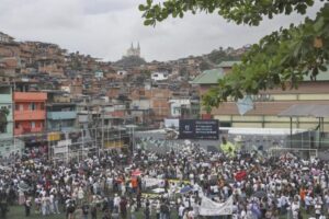 Read more about the article Moradores das favelas do Rio de Janeiro protestam contra “massacre policial”