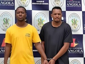 Read more about the article SIC apresenta suspeitos da morte de jovem no Morro Bento e revela tentativa de fuga para a Namíbia