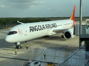 Read more about the article TAAG reforça frota com chegada da quarta aeronave Boeing 787 Dreamliner