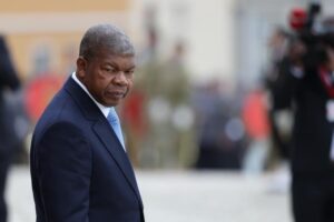 Read more about the article PR angolano autoriza despesa de 262 ME em projetos de água para Luanda